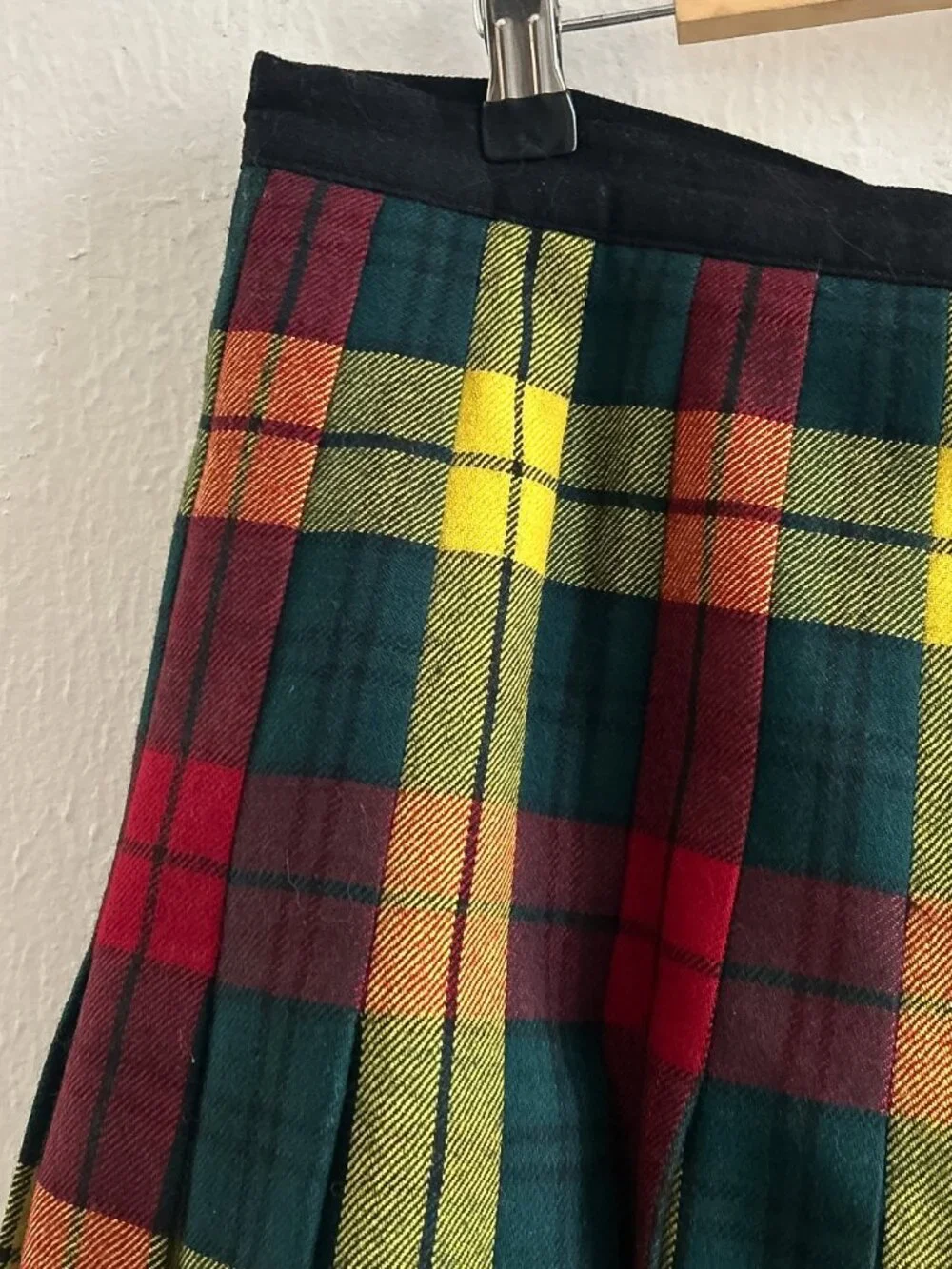 Vintage‎ Escada Tartan Buchanan Plaid Button Down Wool School Girl Skirt